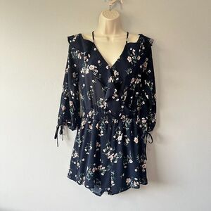 Blu Pepper Floral Romper Size L